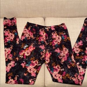 Pink Republic leggings